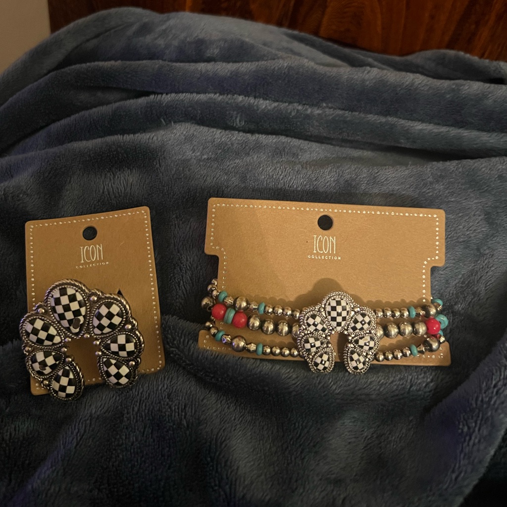Icon Collection Stretch Beaded Bracelet With Bonus, No Charge, Stretch Ring, New